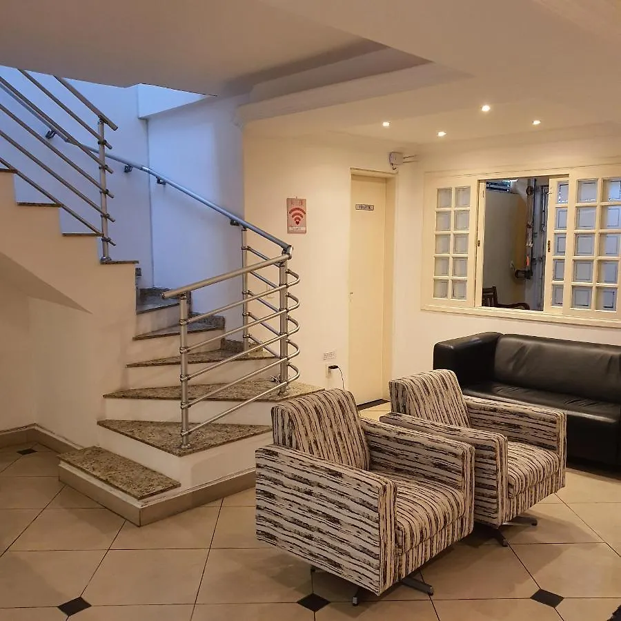 Villa Hostel a 200m da Estação Vila Madalena São Paulo 0*,  Brasil